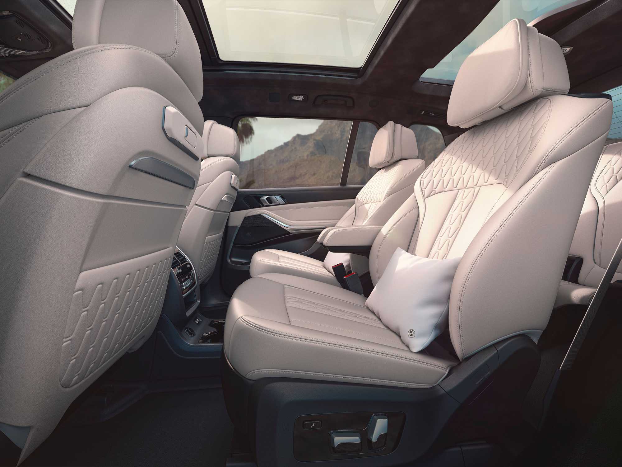 BMW X7 second-row comfort seats in Merino leather